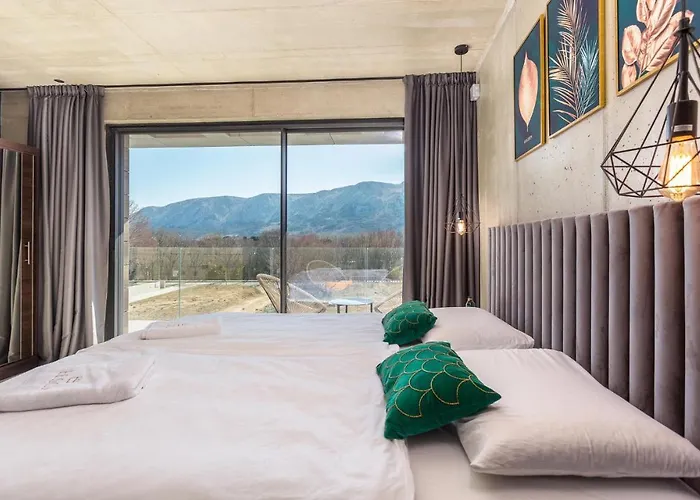 Vakantiehuis Beautiful Home In Baska With Wifi *