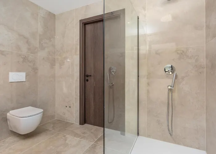 Beautiful Home In Baska With Wifi *